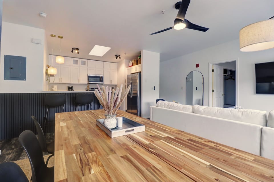 Open concept dining and living area