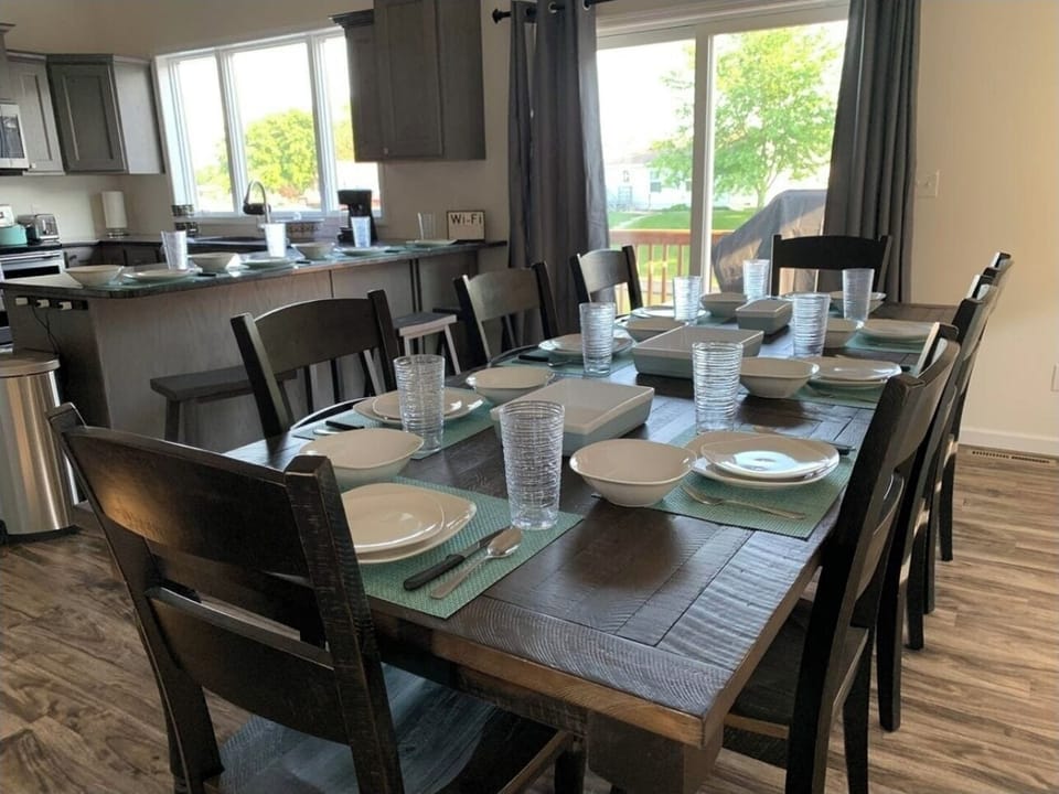 Dining room/kitchen