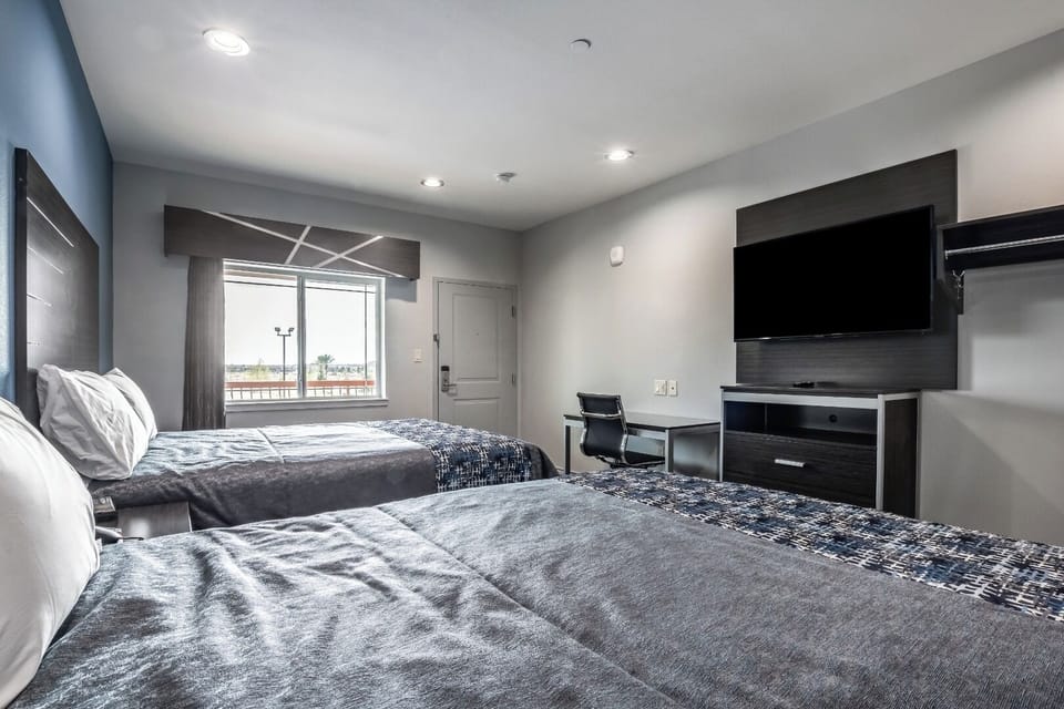 Wake up to daylight, then enjoy TV and easy workspace.