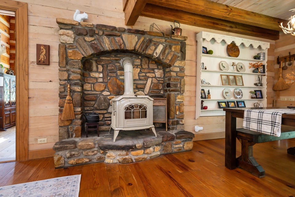 Dining area with stove (inoperative)