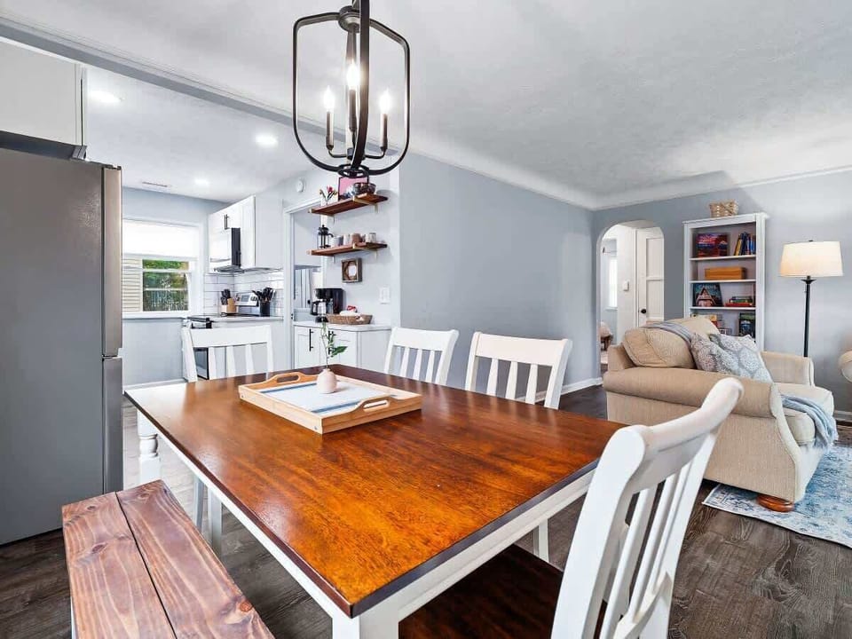 Kitchen island w/ seating & pendant lighting for casual meals