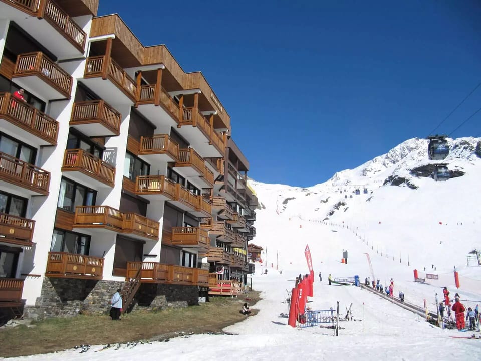 Snow and ski sports