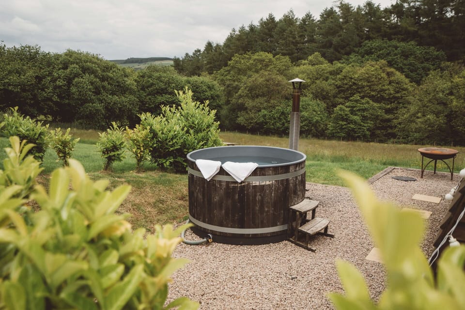 Hot Tub / whirlpool bath (Outdoor)