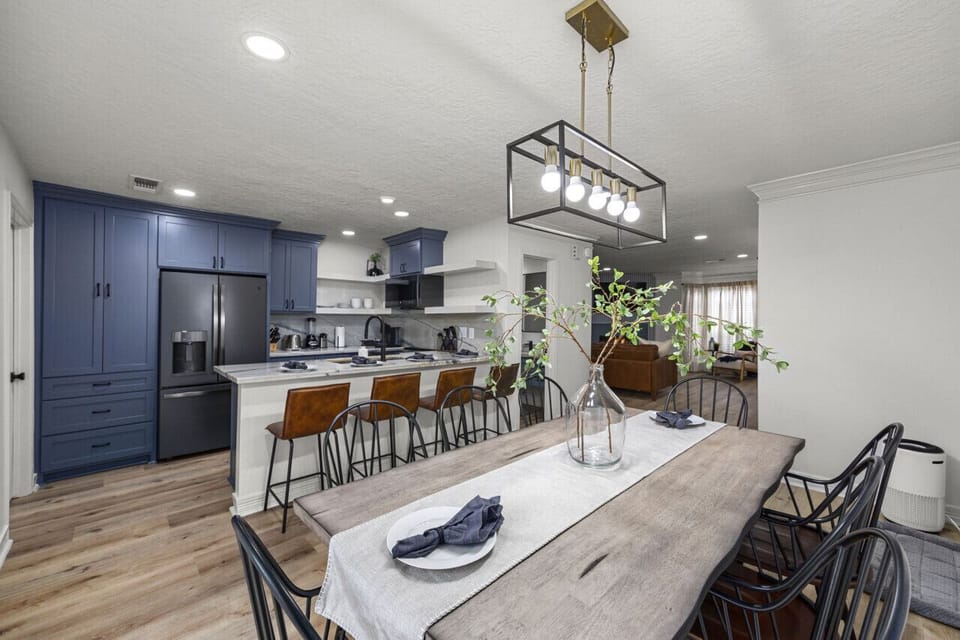 Dining Room with seating for 8 and bar space with additional seating for 4 more just off of the kitchen