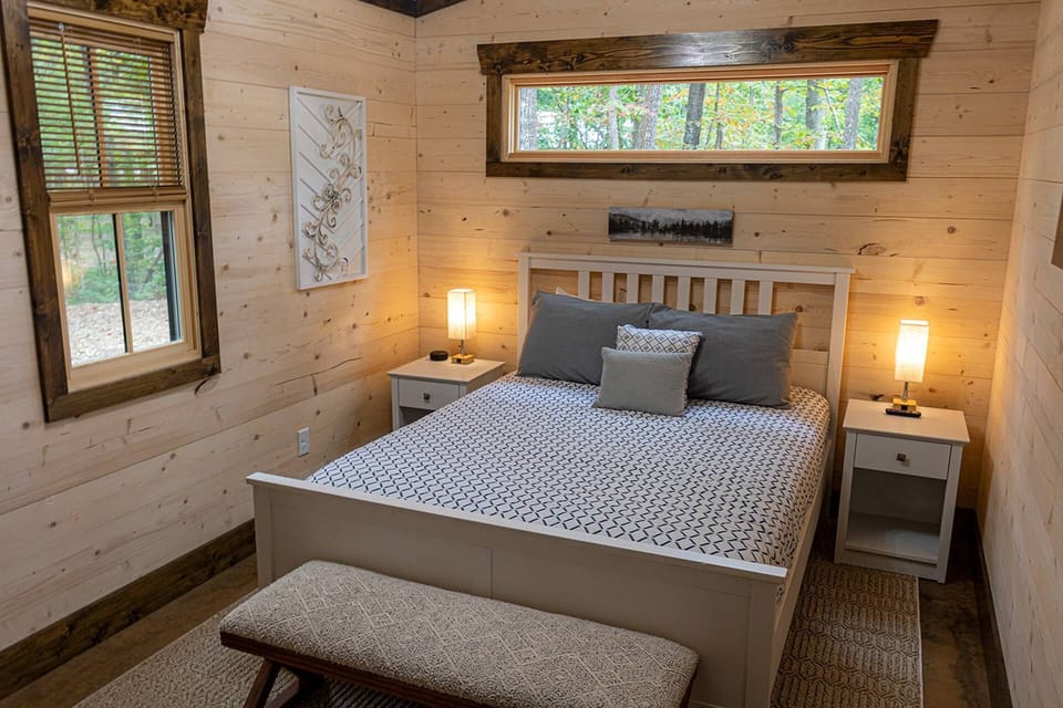 Guest bedroom with queen sized bed.