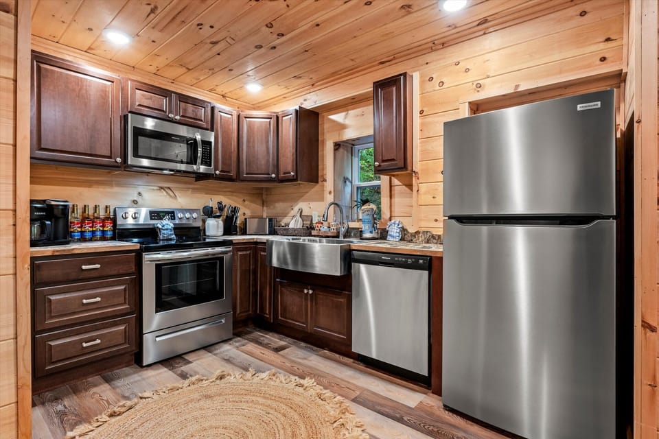 Prepare delicious meals in the fully stocked kitchen, equipped with everything you need for cooking and entertaining.