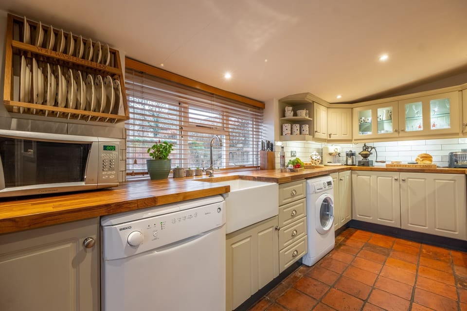 Ground floor: Kitchen