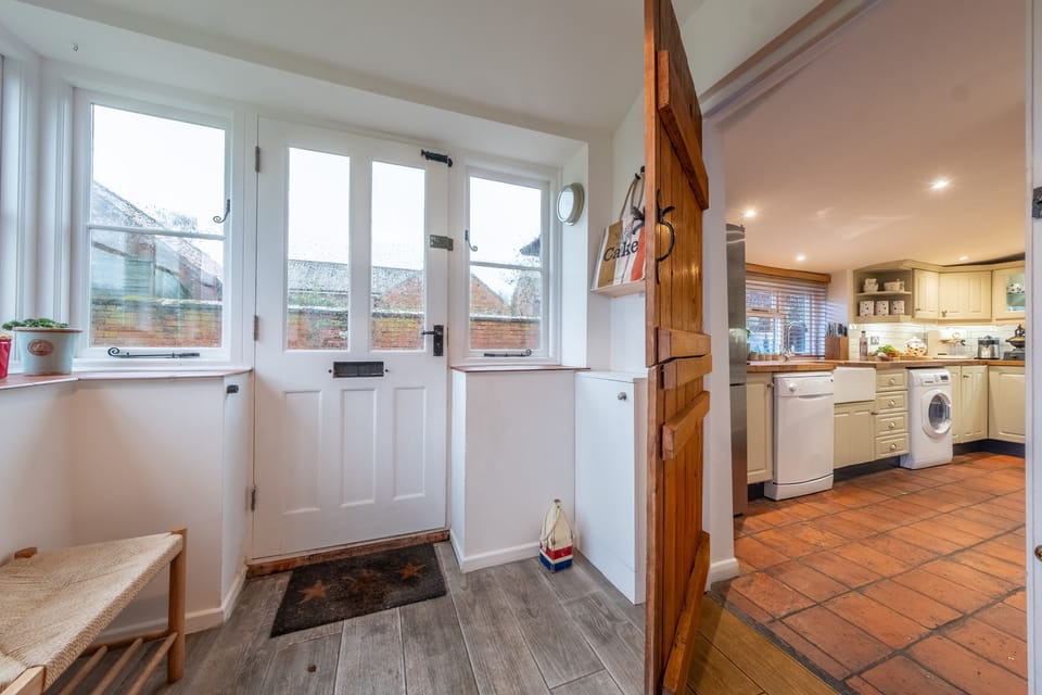 Ground floor: In to the kitchen