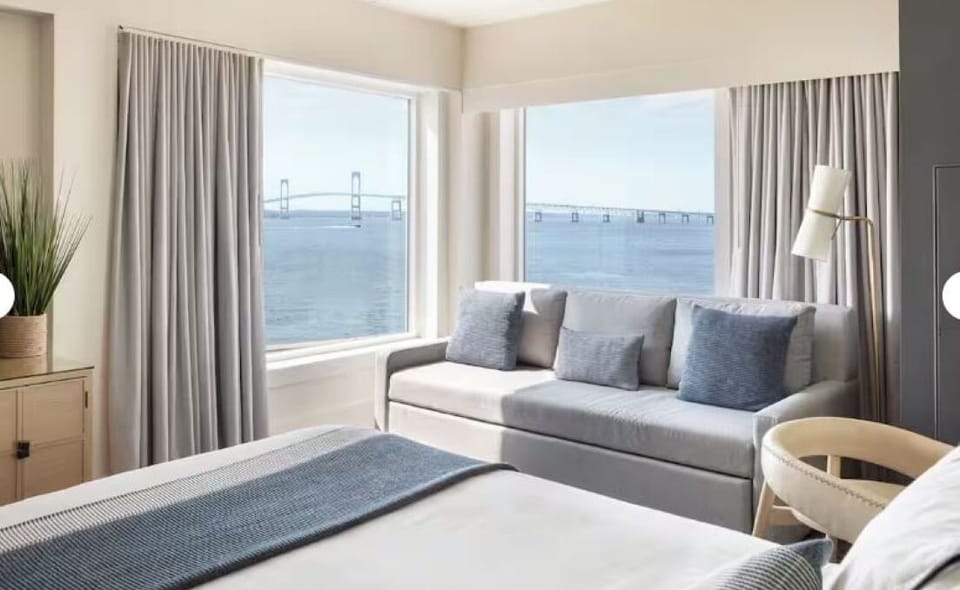 Stretch out on the sofa and savor sweeping ocean vistas.