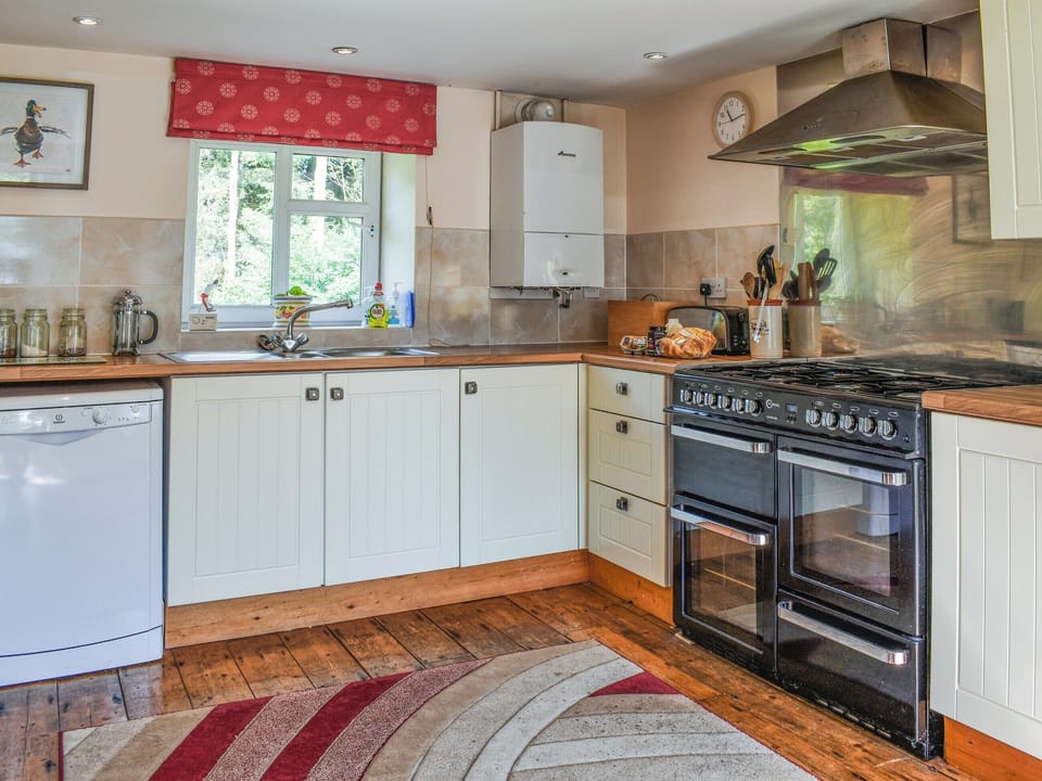 Kitchen | The Cottage at Cwm Ddol Fawr, Carmarthen