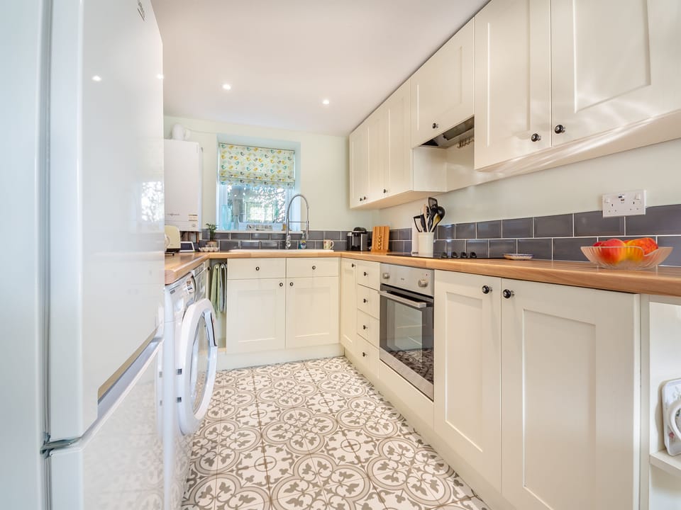 Kitchen/diner | Tyn Giat Cottage, Amlwch and North Anglesey Heritage Coast