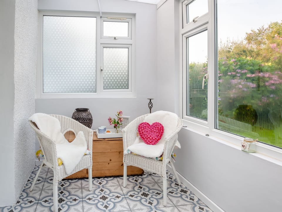Sun room | Tyn Giat Cottage, Amlwch and North Anglesey Heritage Coast