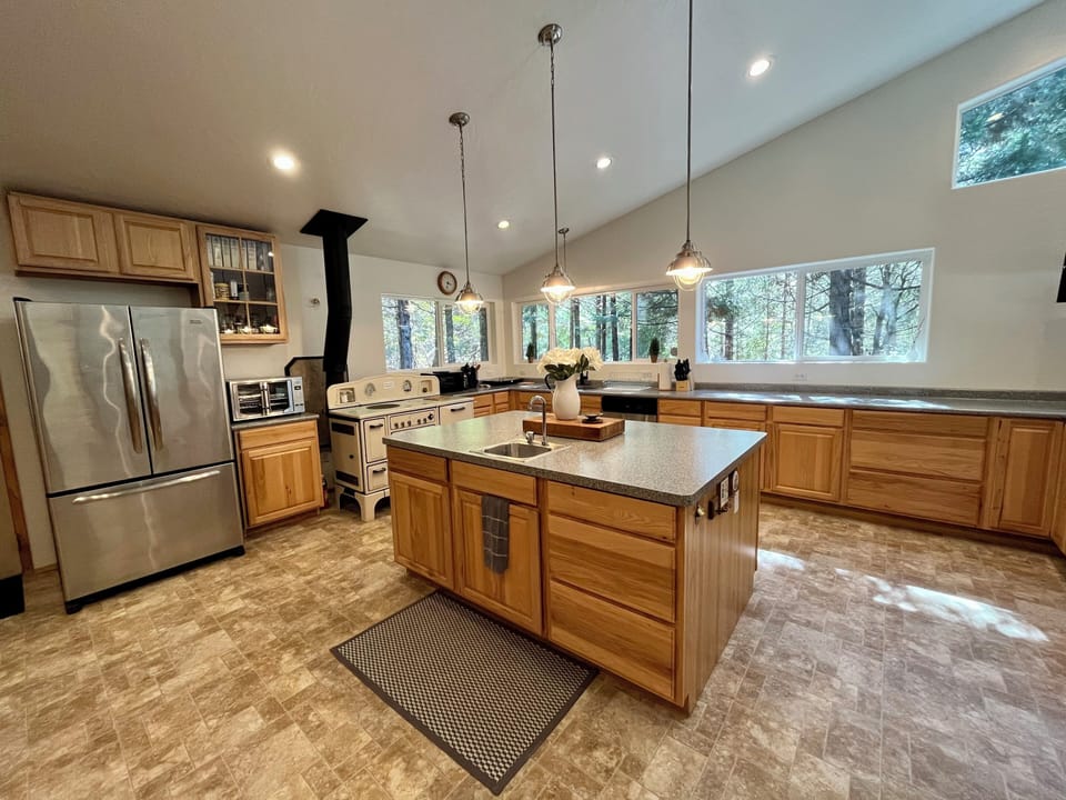 Spacious Kitchen with ample counter space!