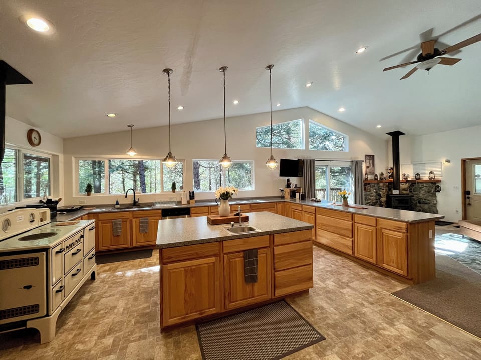 Spacious Kitchen with ample counter space!