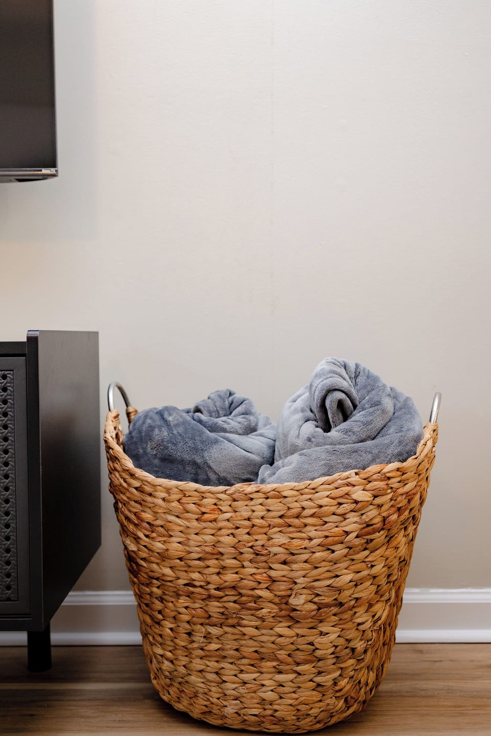 Living Room w/TV Streaming Capabilities