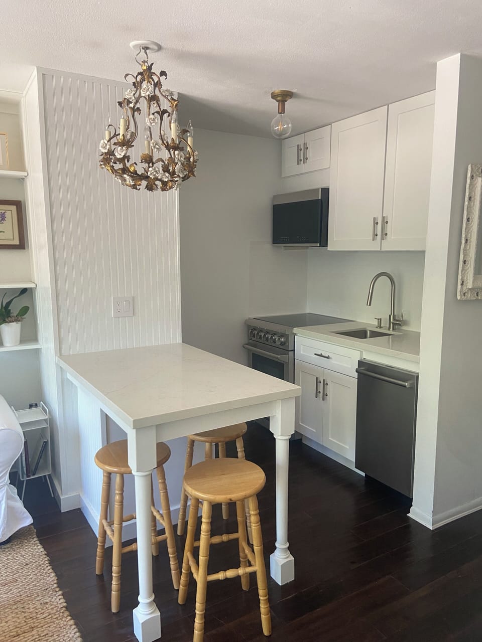 Kitchen & Dining