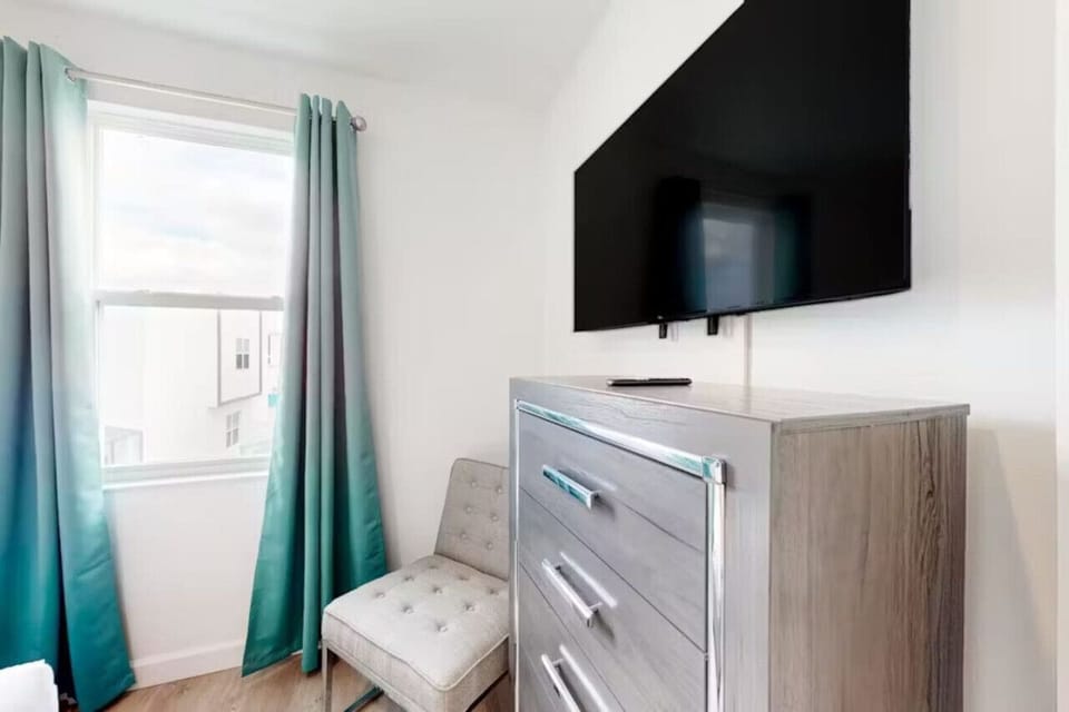 Rest easy in plush comfort with hotel-quality sheets and duvets that ensure a peaceful night’s sleep.