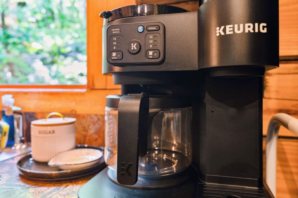 Keurig Duo for single serve or whole pot of coffee