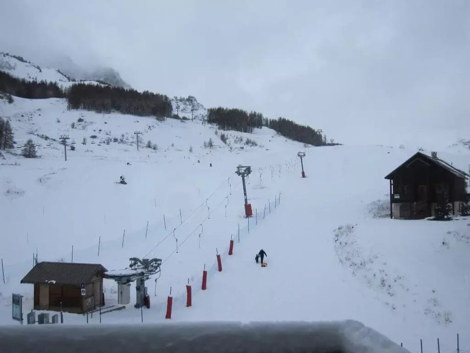 Snow and ski sports