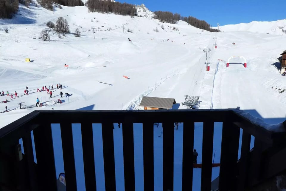 Snow and ski sports