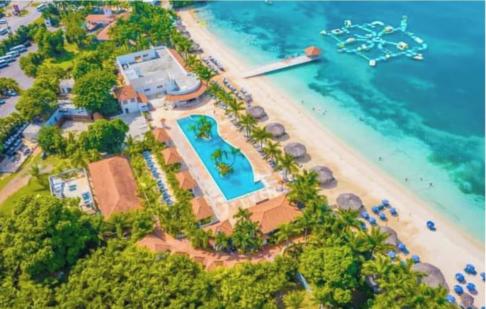 Our VIP Beach Club, located 10min drive from mansion