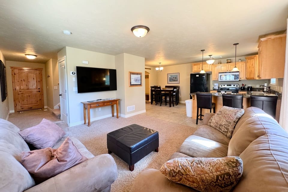 Enjoy your time in Teton Valley staying in this inviting townhome — the perfect basecamp for any group!