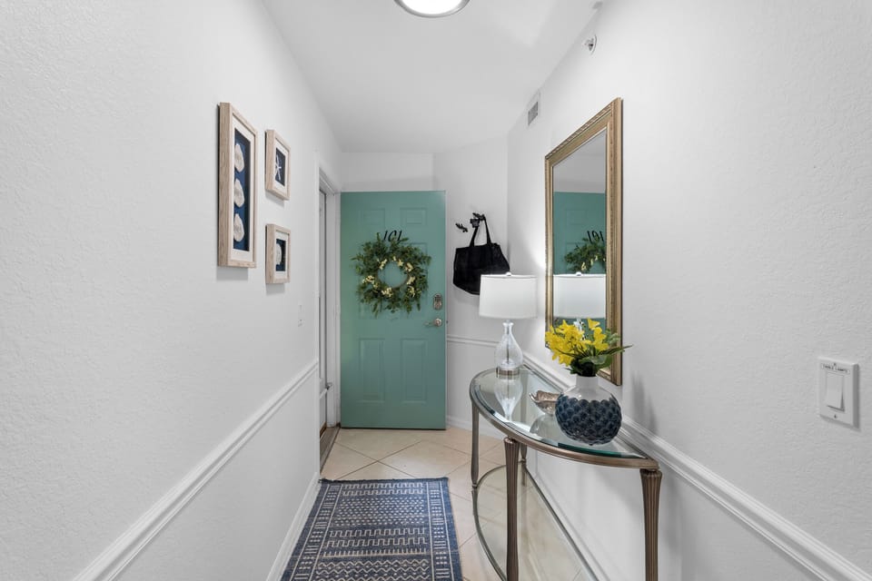 Front entrance on 1st floor.