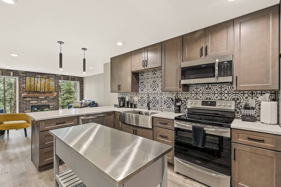 fully stocked kitchen