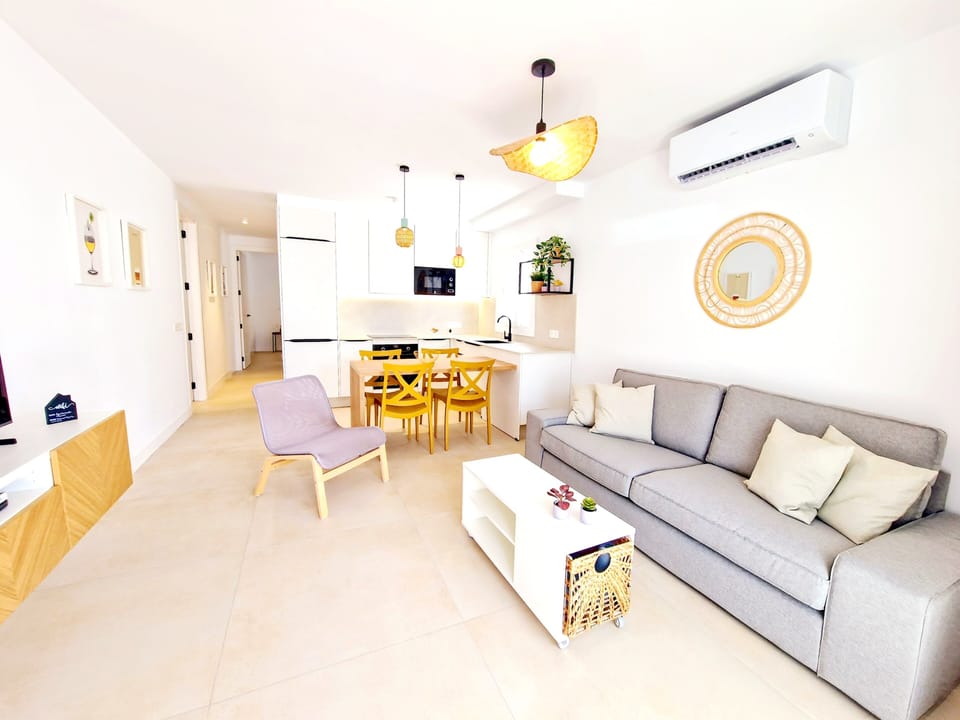 TV and multimedia,Kitchen or kitchenette,Living room