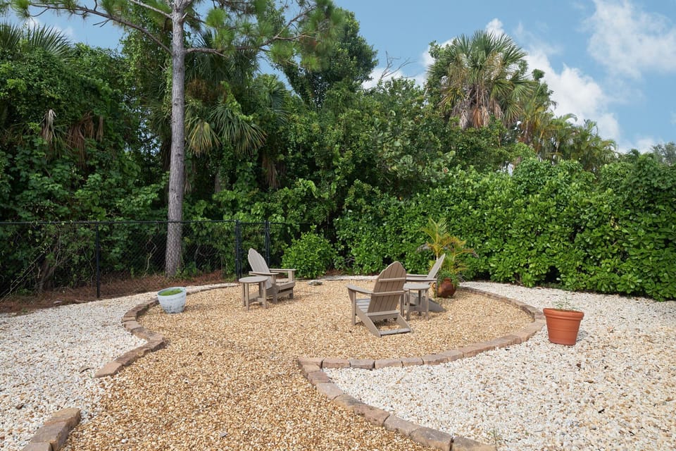 Backyard oasis perfect for guests that desire privacy and serenity