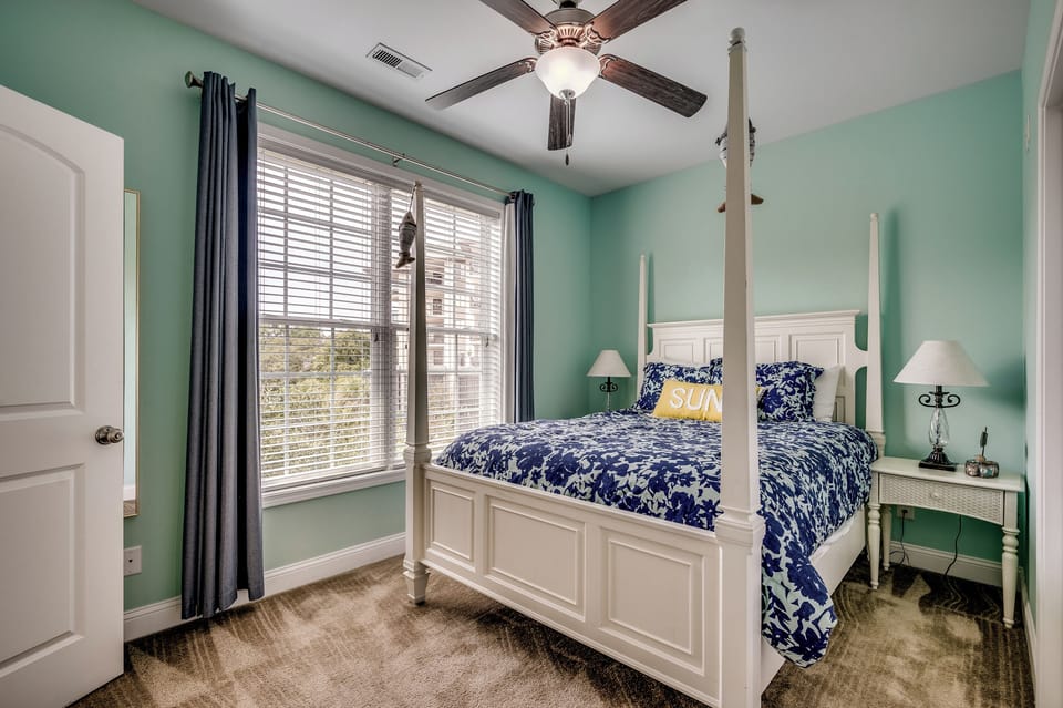 Guest bedroom