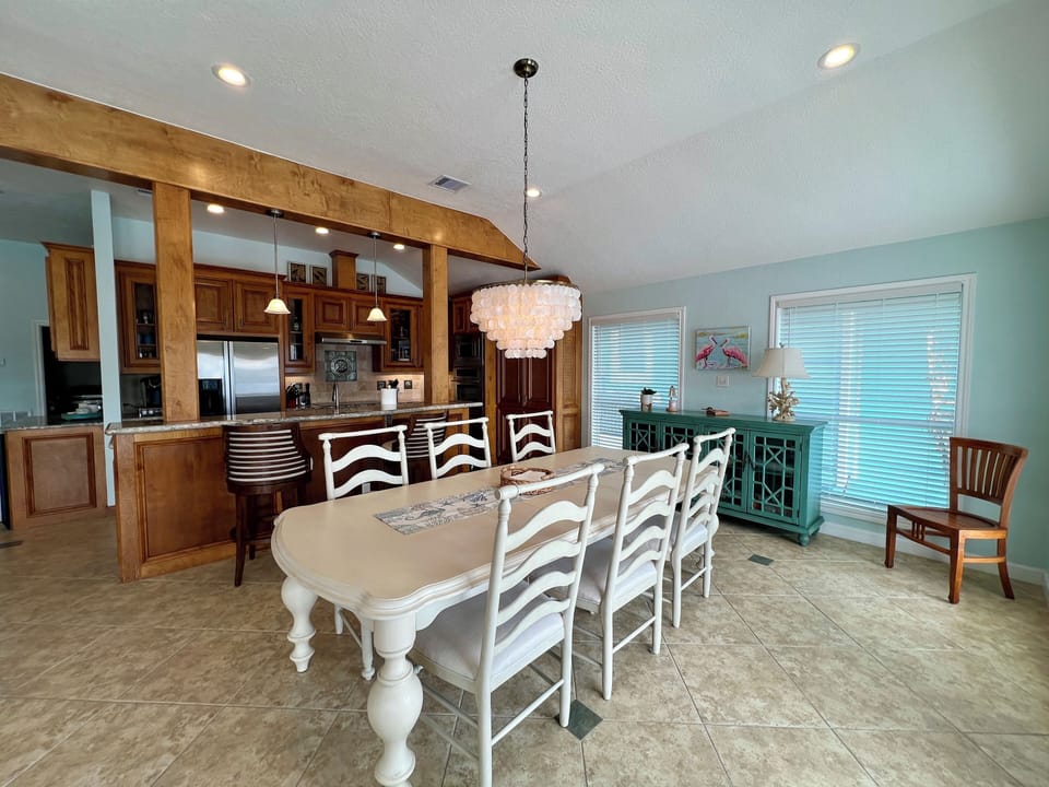 Dining room. 