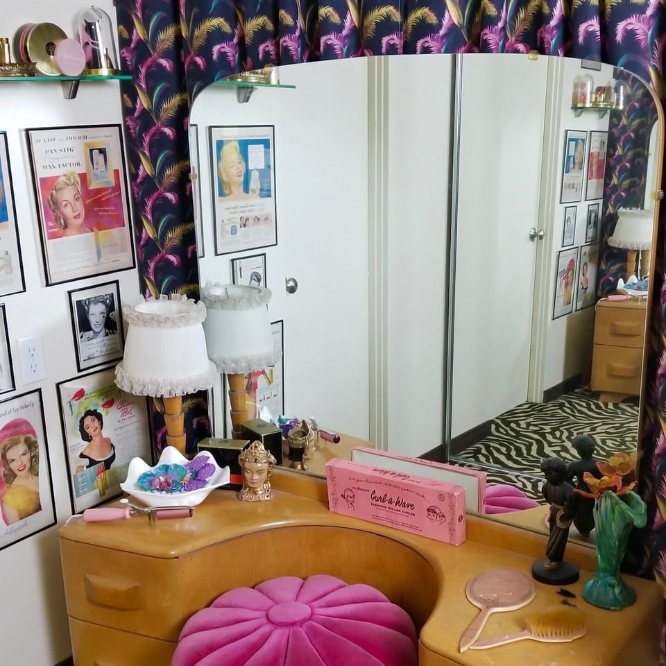 Primary bedroom dressing area