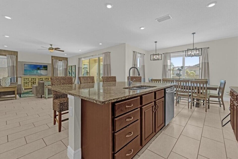 7720WestlandDrive(9)