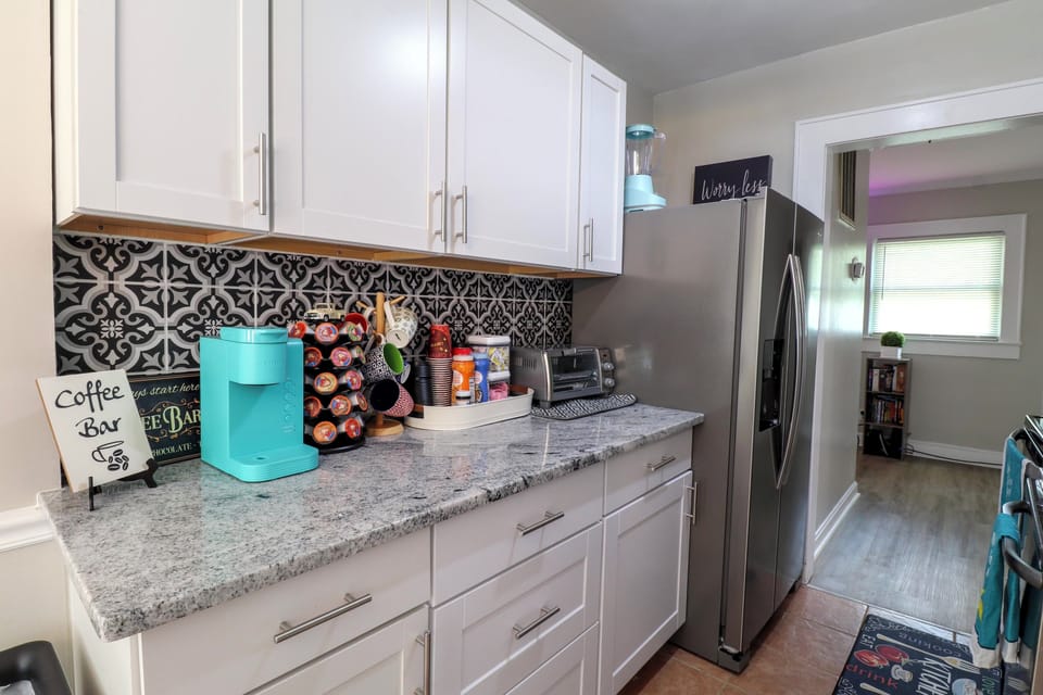 Kitchen, coffee bar, refrigerator