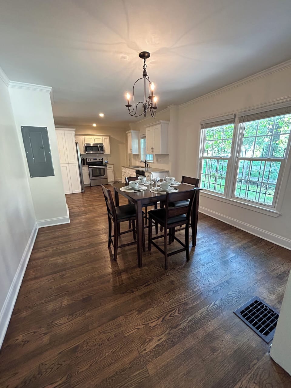 Dining & kitchen view