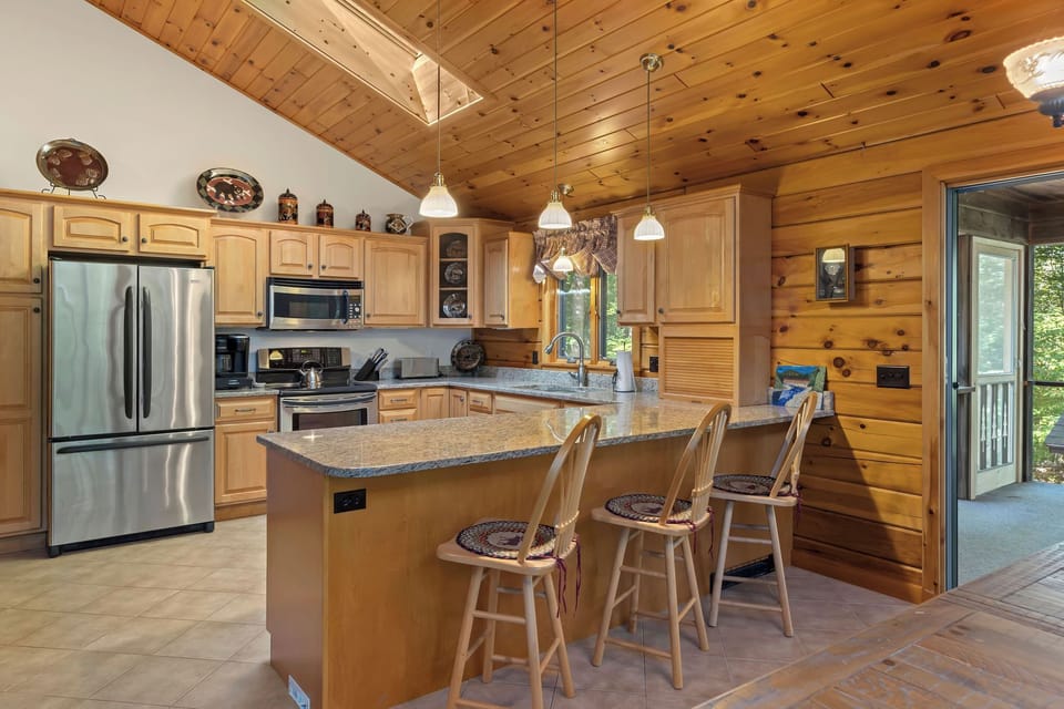 Well-appointed kitchen.