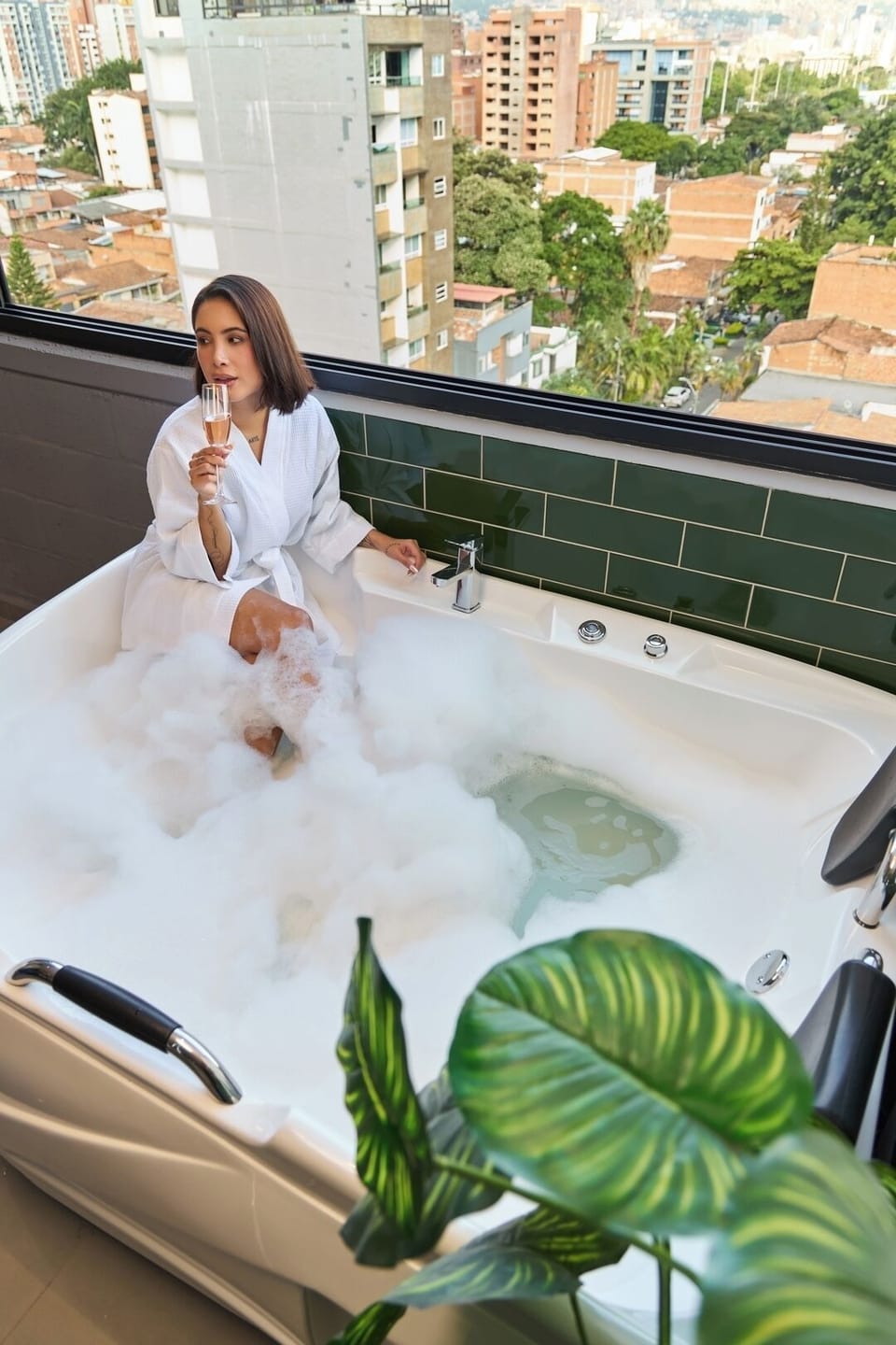 Outdoor spa tub