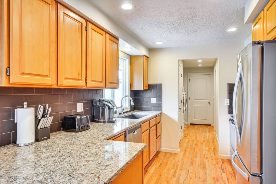 Kitchen | Keurig Coffee Maker | Toaster