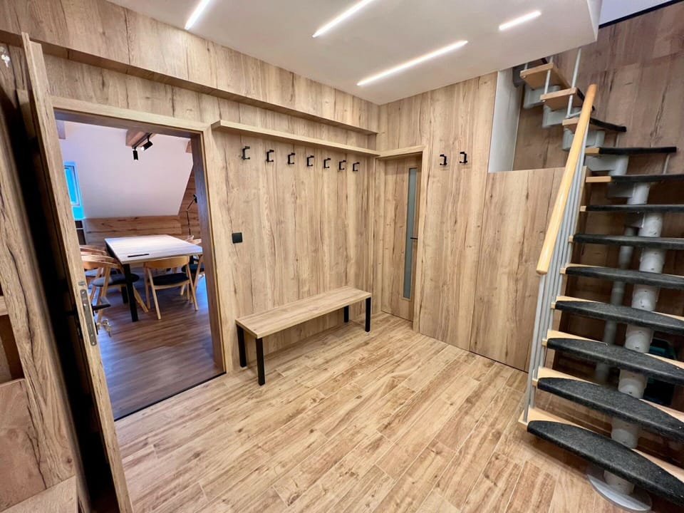 Property, Furniture, Wood, Building, Interior Design, Flooring, Floor, Wood Stain, House, Hardwood