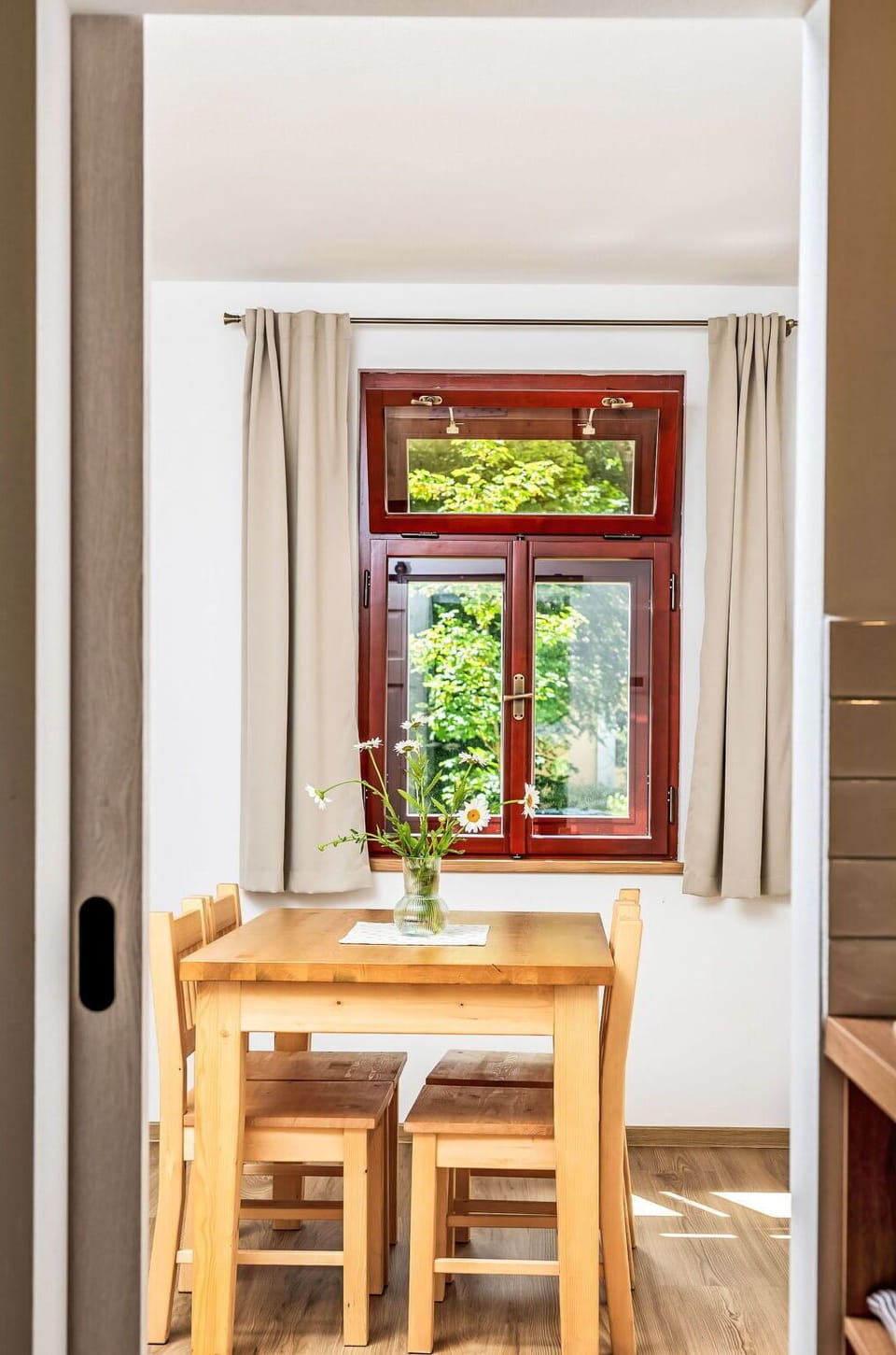 Table, Furniture, Property, Window, Wood, Plant, Chair, Interior Design, Building