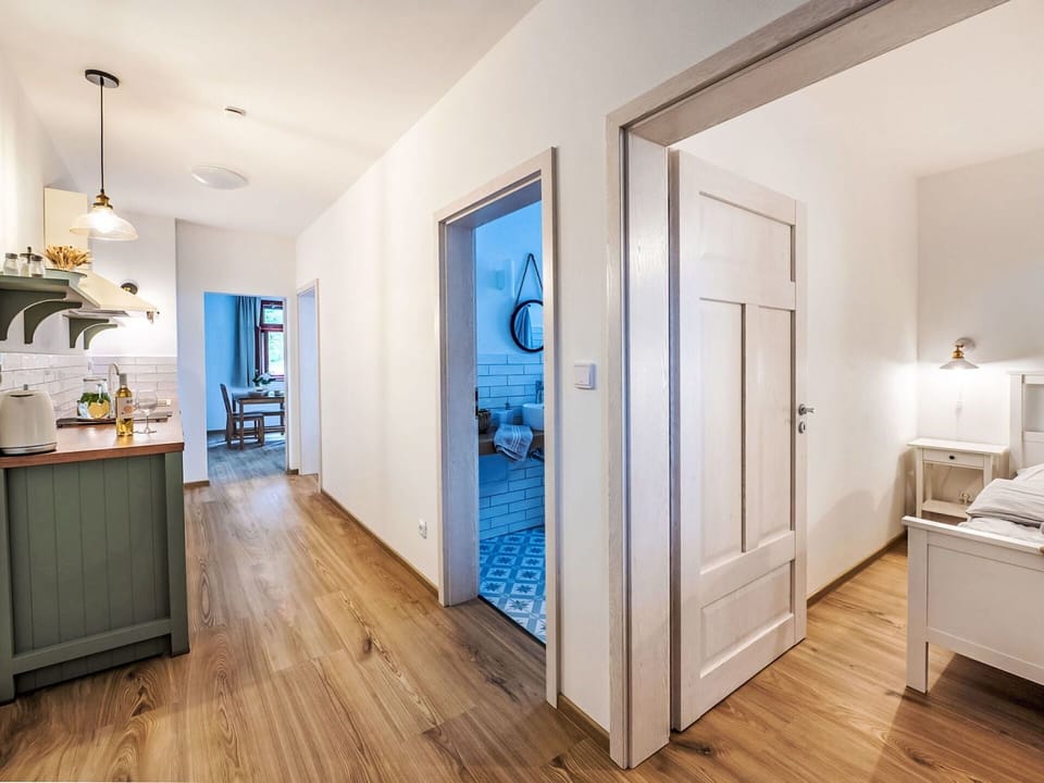 Cabinetry, Property, Furniture, Wood, Lighting, Interior Design, Drawer, Door, Flooring