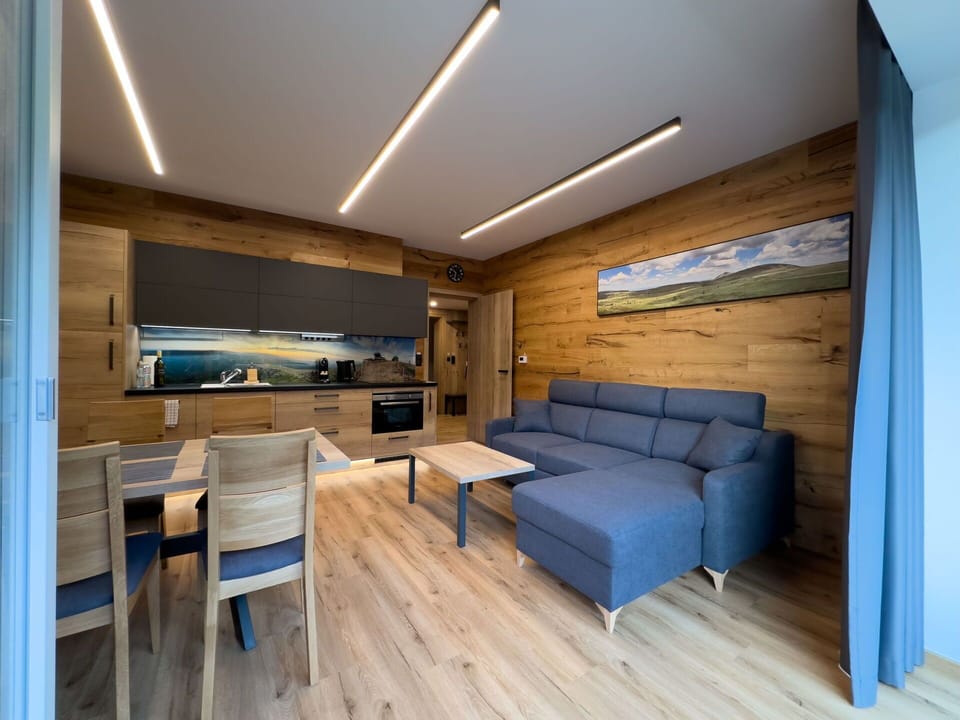 Furniture, Property, Couch, Comfort, Table, Wood, Interior Design, Living Room, Building, Flooring