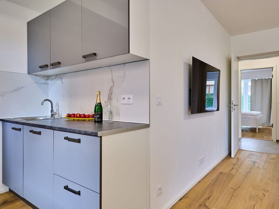 Cabinetry, Building, Countertop, Kitchen Sink, Tap, Kitchen Appliance, Wood, Sink, Kitchen Stove, Interior Design