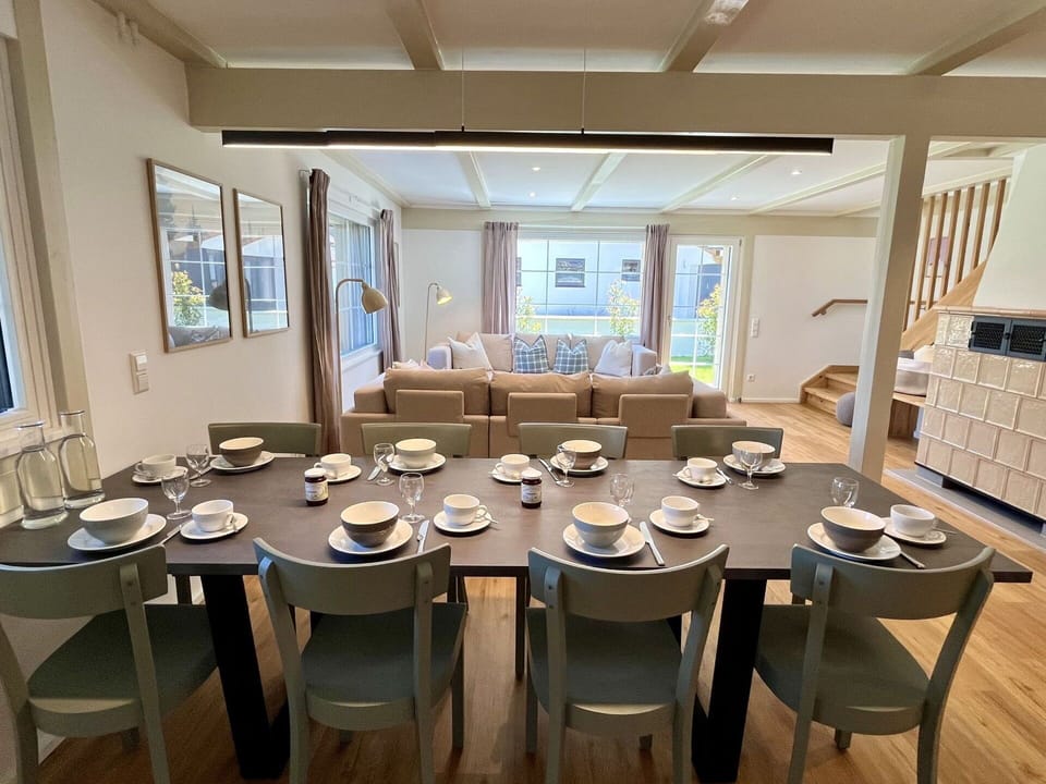 Table, Furniture, Property, Window, Chair, Wood, Interior Design, Floor, Flooring