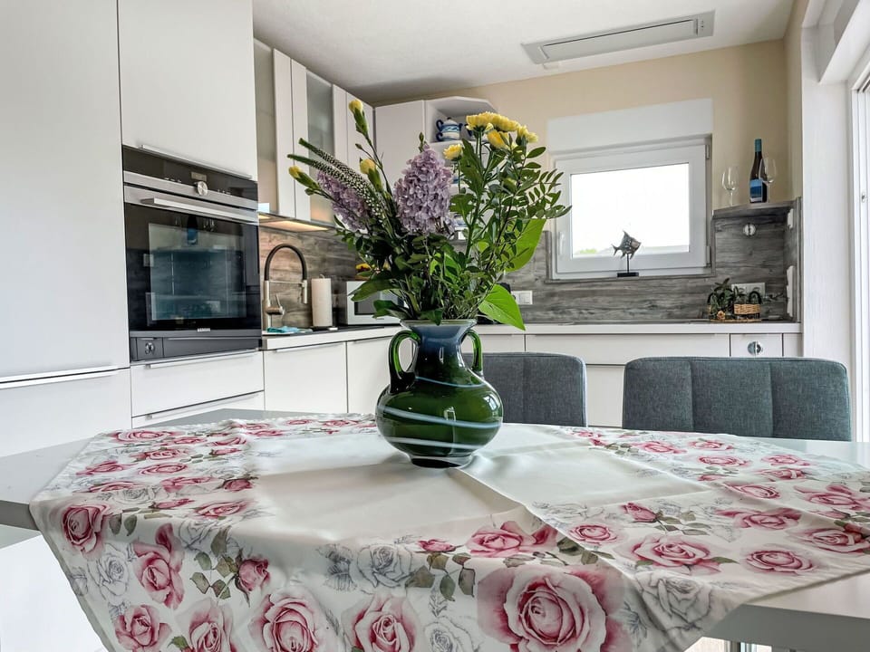Property, Plant, Furniture, Cabinetry, Flowerpot, Houseplant, Table, Interior Design, Decoration, Architecture