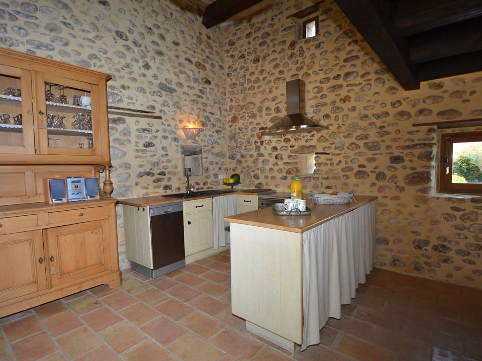 Cabinetry, Countertop, Property, Furniture, Wood, Interior Design, Kitchen, Drawer, Flooring, Floor