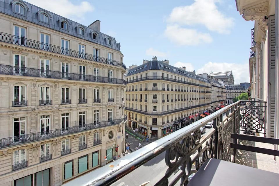 Rue La Fayette-Elegant apt with terrace
