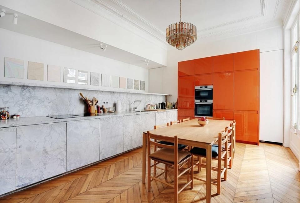 Full kitchen-Blender Kettle Coffee makerCoffeeFreezerOvenToasterDishwasherCooker