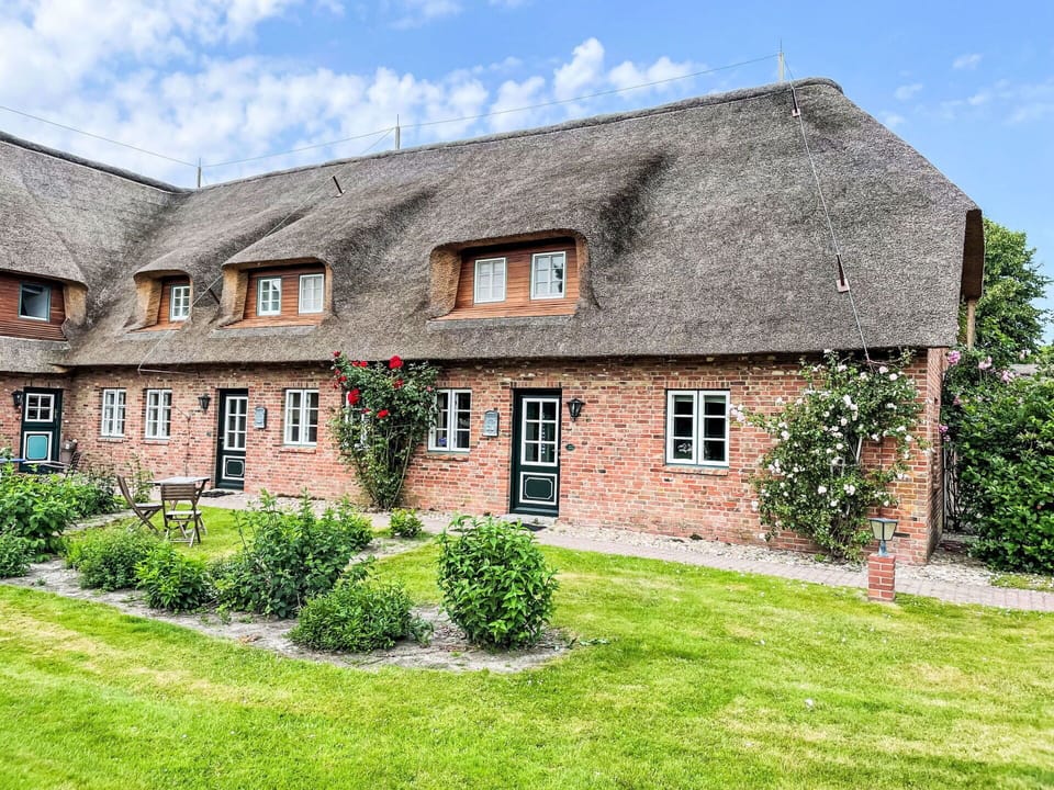 Plant, Sky, Building, Window, Cloud, House, Grass, Tree, Cottage, Door